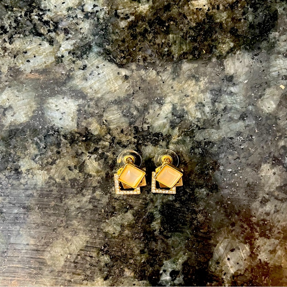 Square earring